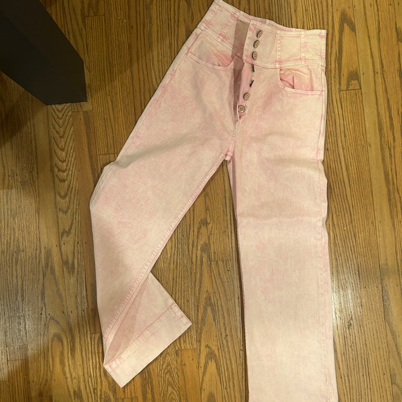 Ulla Johnson high waisted wide leg pink jeans - Picture 7 of 7